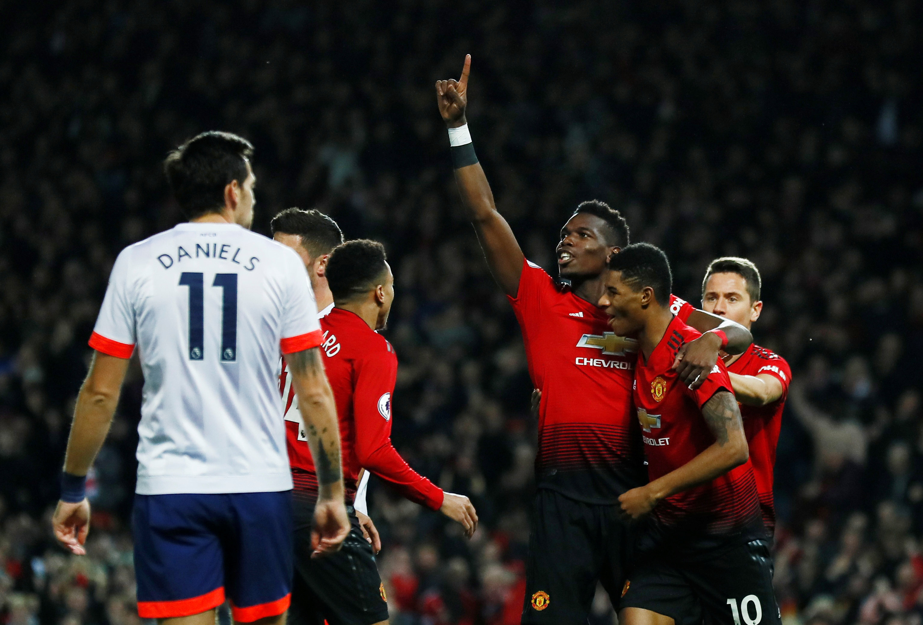 充满谨慎 充满谨慎