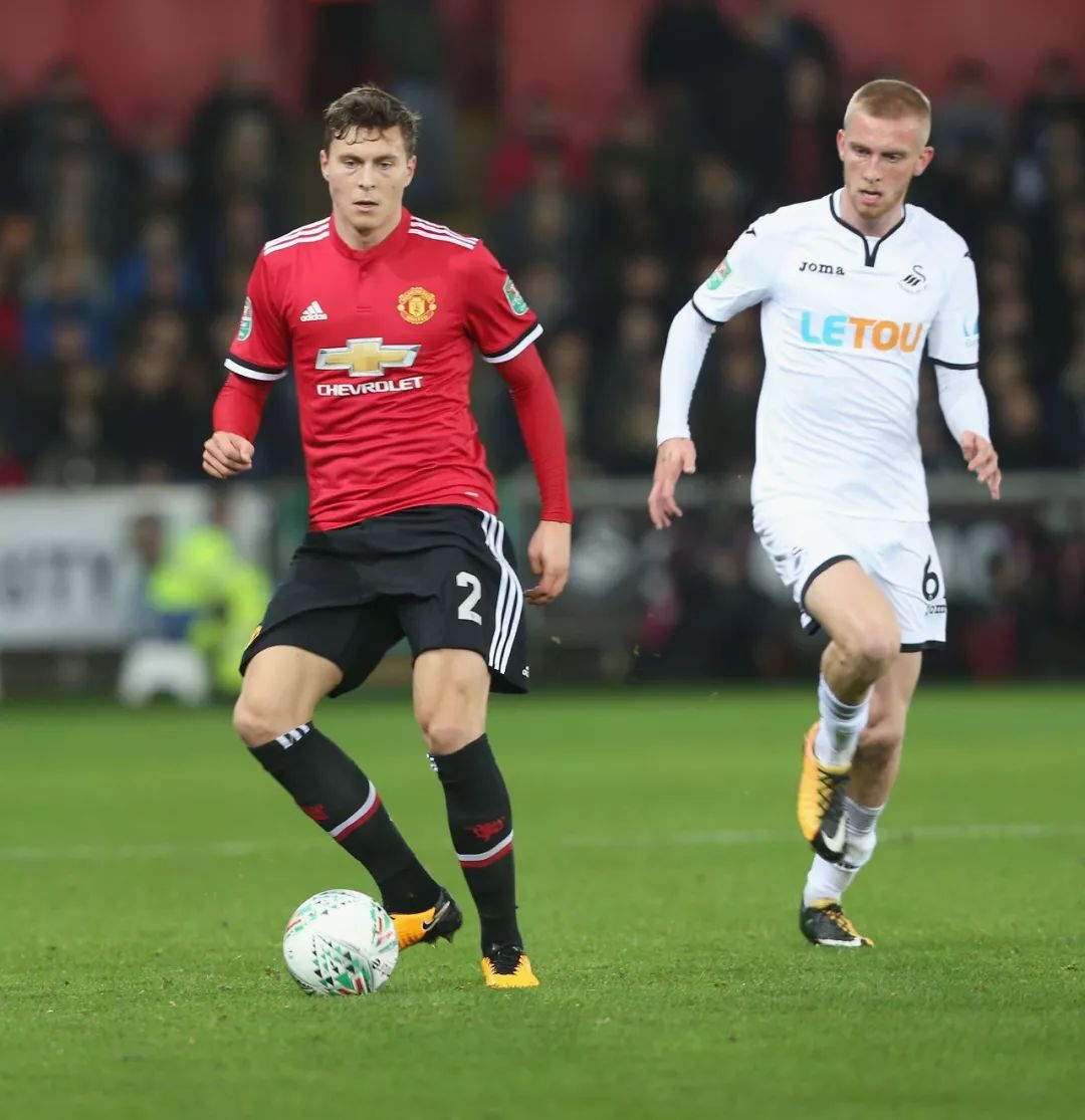 他并不只是 他并不只是