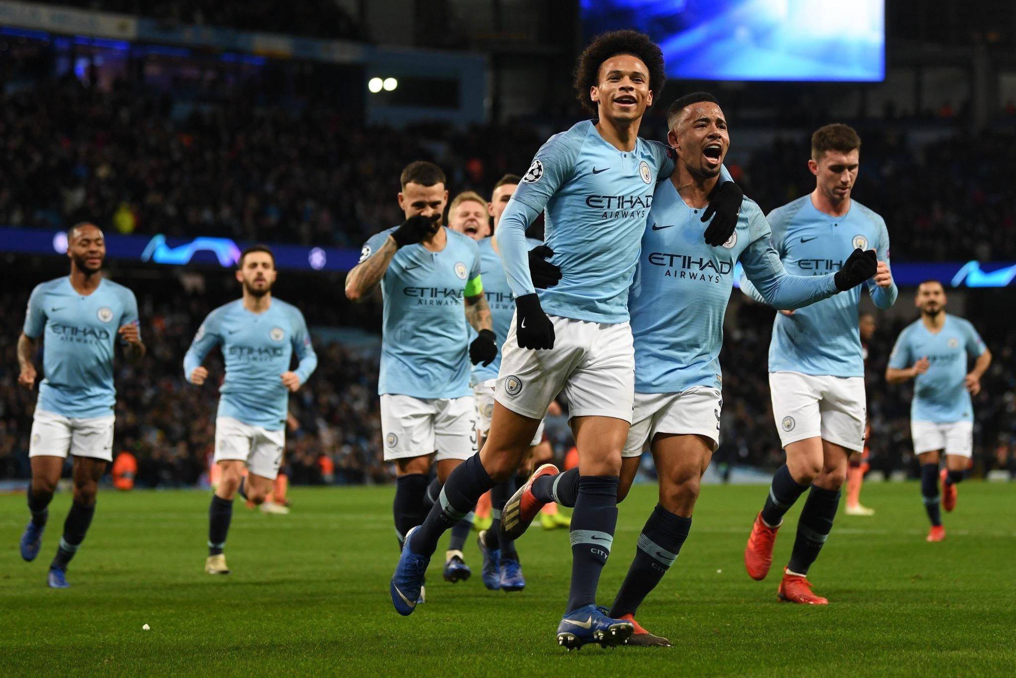 有球员的执 有球员的执